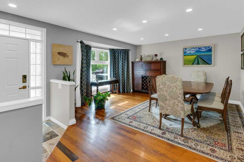 42 River Rock Green Se, Calgary, AB - Indoor Photo Showing Dining Room