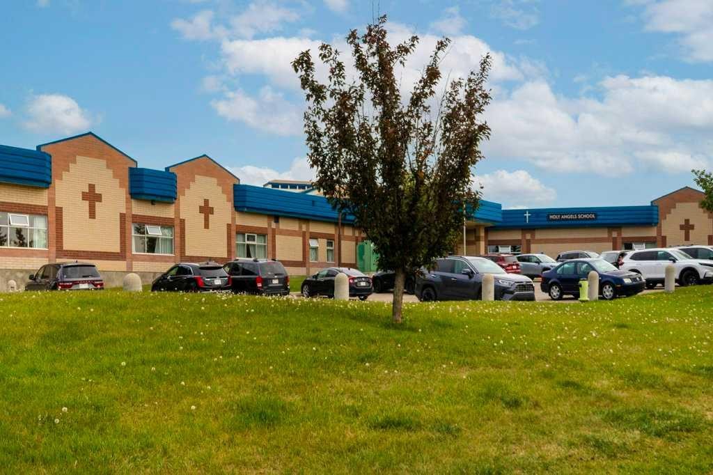 42 River Rock Green Se, Calgary, AB - Outdoor