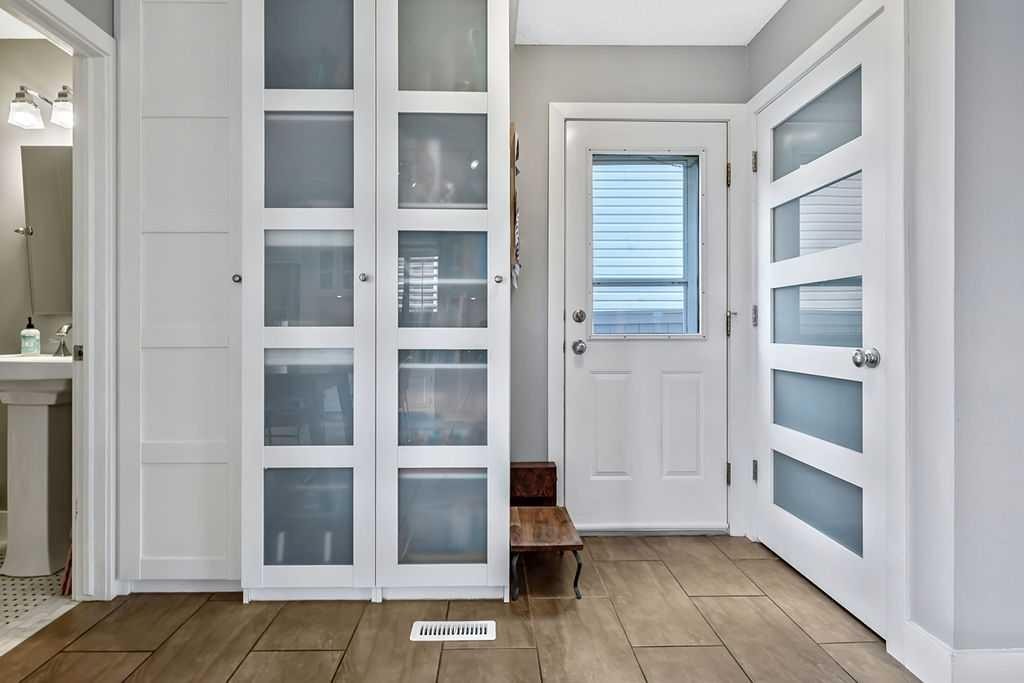 56 Mt Aberdeen Close Se, Calgary, AB - Indoor Photo Showing Other Room