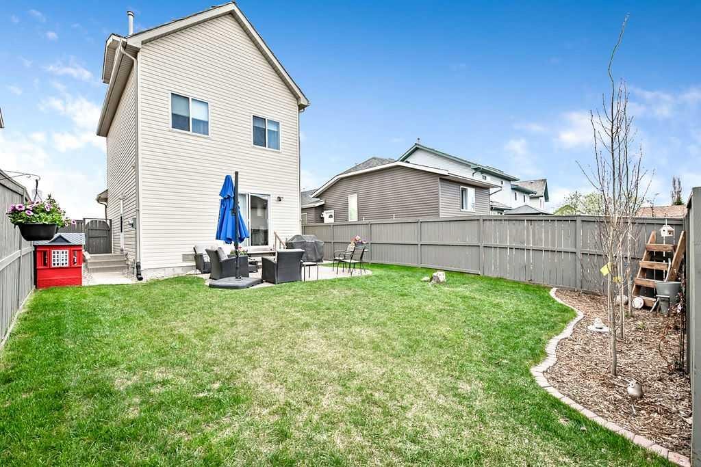 56 Mt Aberdeen Close Se, Calgary, AB - Outdoor