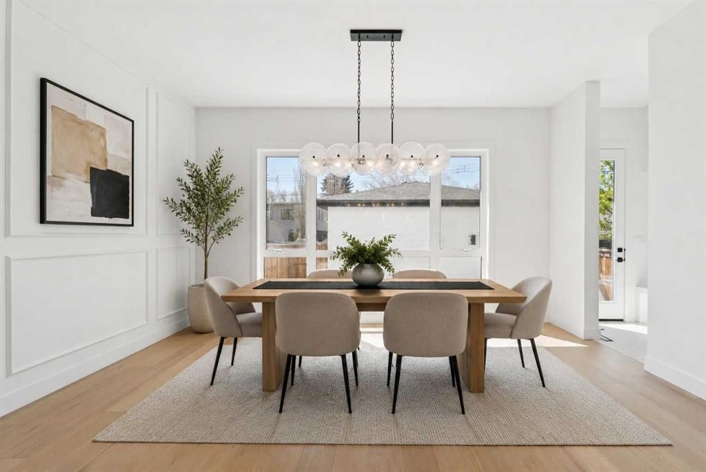 1027 32 Avenue Nw, Calgary, AB - Indoor Photo Showing Dining Room