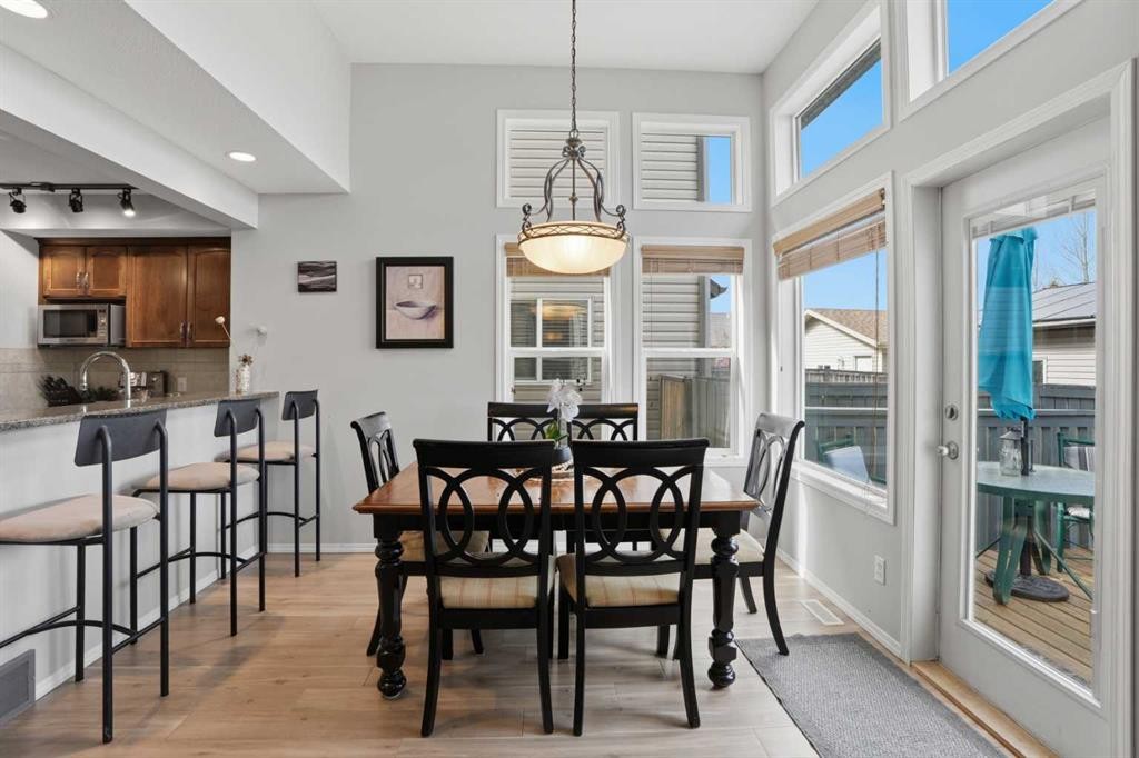 87 Bridlecrest Road Sw, Calgary, AB - Indoor Photo Showing Dining Room