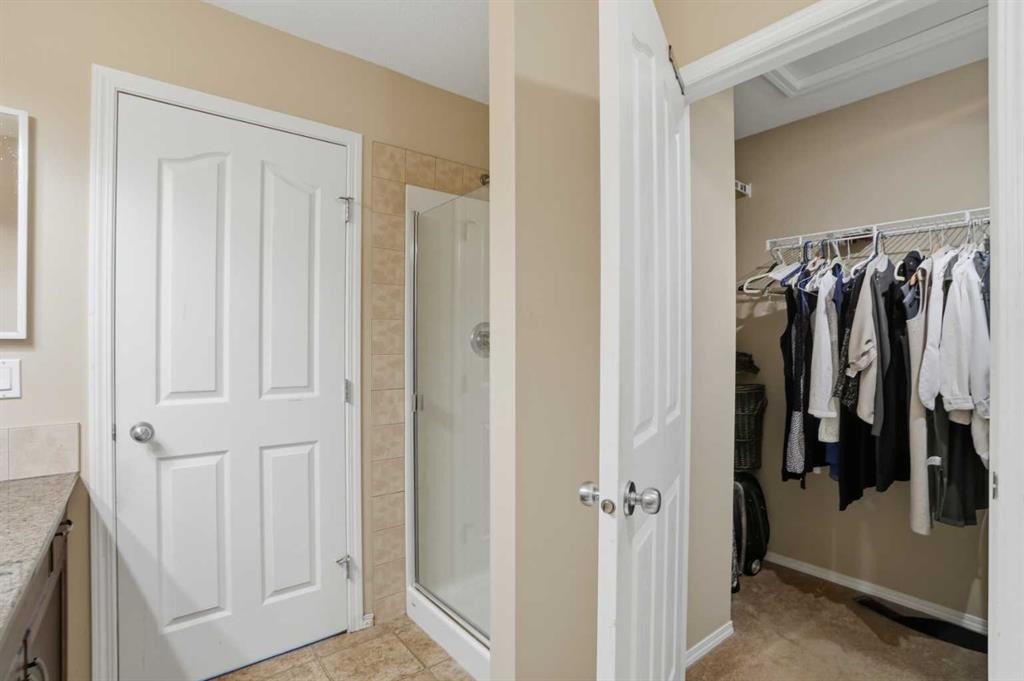 87 Bridlecrest Road Sw, Calgary, AB - Indoor Photo Showing Other Room