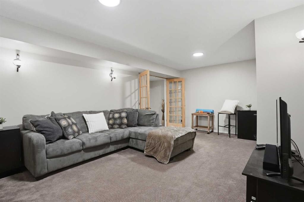 87 Bridlecrest Road Sw, Calgary, AB - Indoor