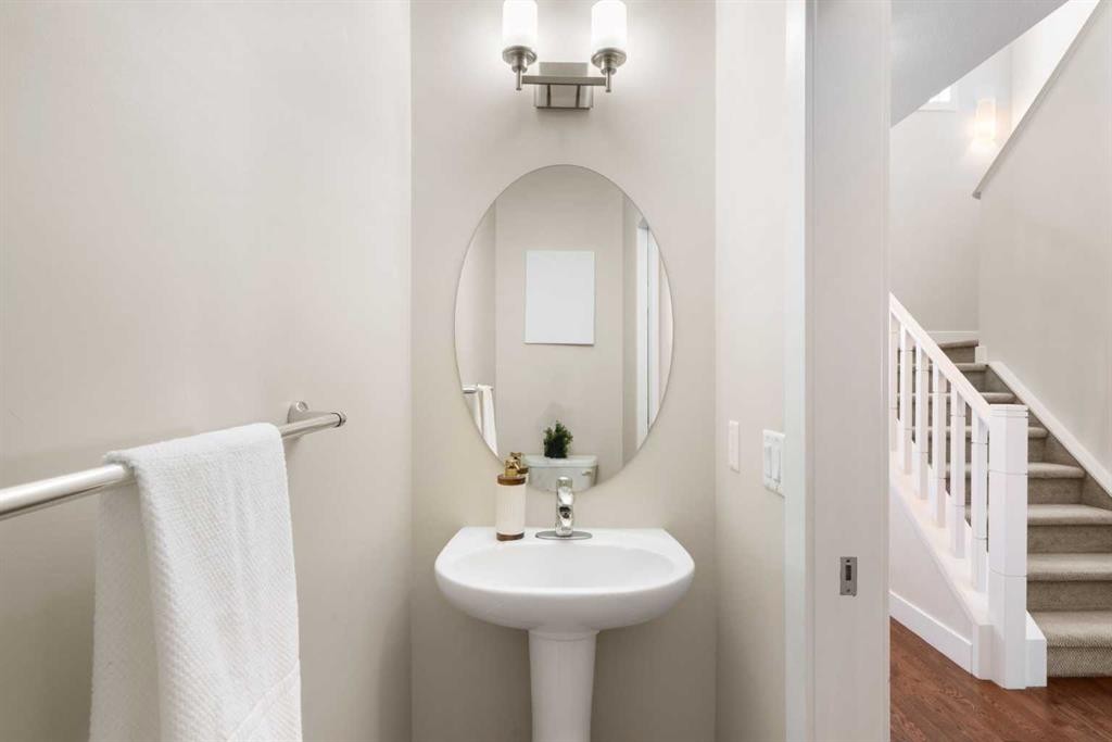 134 Masters Point Se, Calgary, AB - Indoor Photo Showing Bathroom