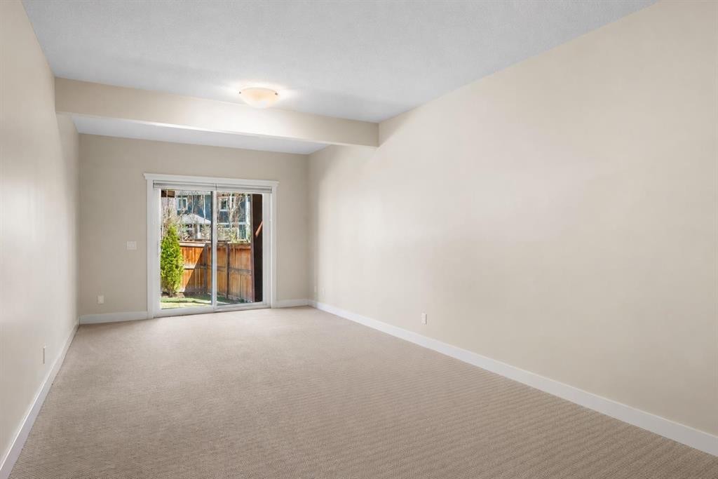 134 Masters Point Se, Calgary, AB - Indoor Photo Showing Other Room