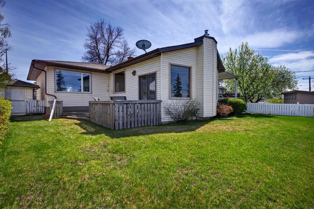 59 Fairview Drive Se, Calgary, AB - Outdoor