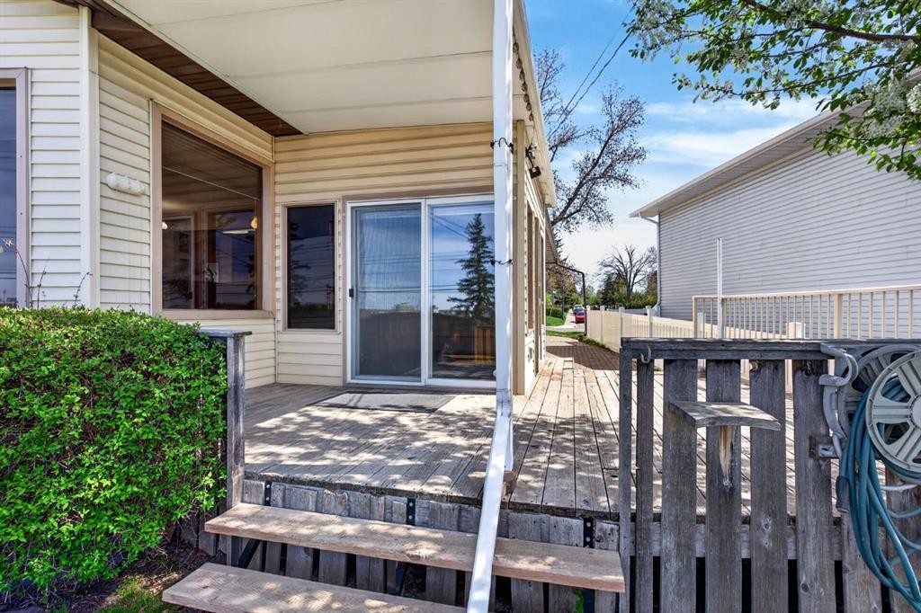 59 Fairview Drive Se, Calgary, AB - Outdoor