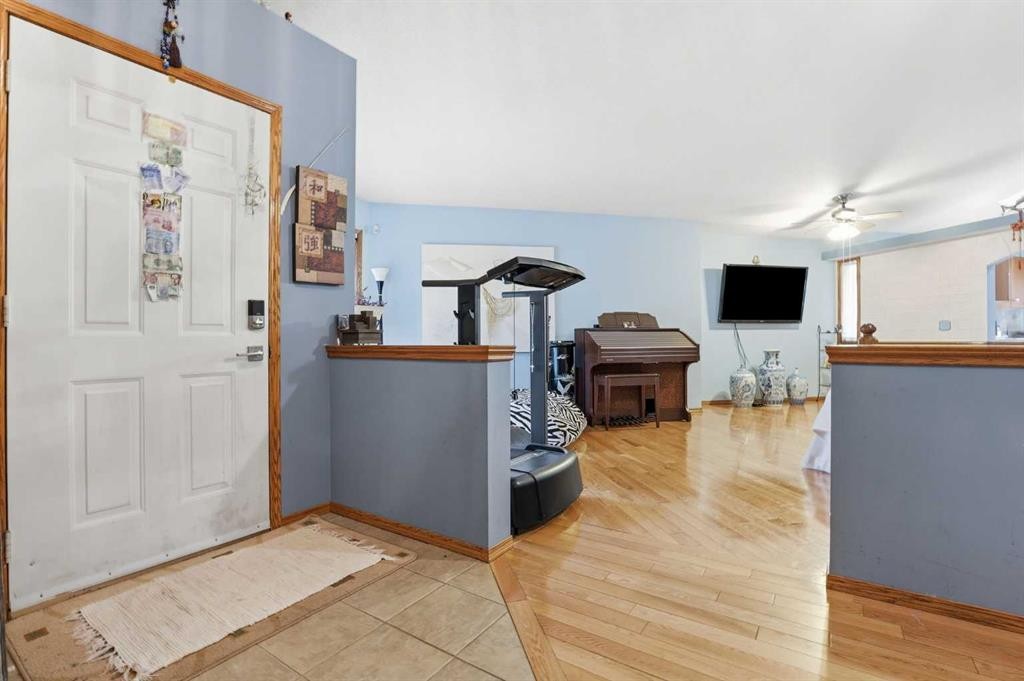 866 Applewood Drive Se, Calgary, AB