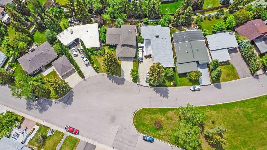 652 Dalmeny Hill Nw, Calgary, AB - Outdoor With View