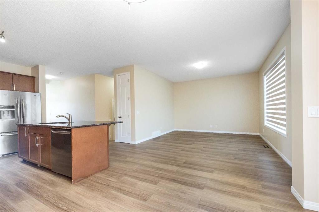 28 Cityscape Gardens Ne, Calgary, AB - Indoor Photo Showing Kitchen