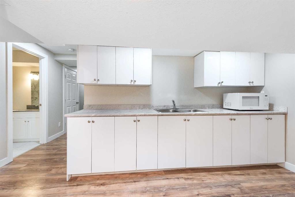 28 Cityscape Gardens Ne, Calgary, AB - Indoor Photo Showing Kitchen With Double Sink
