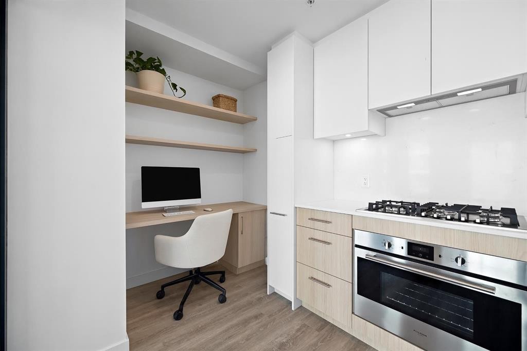 1102-730 2 Avenue Sw, Calgary, AB - Indoor Photo Showing Kitchen
