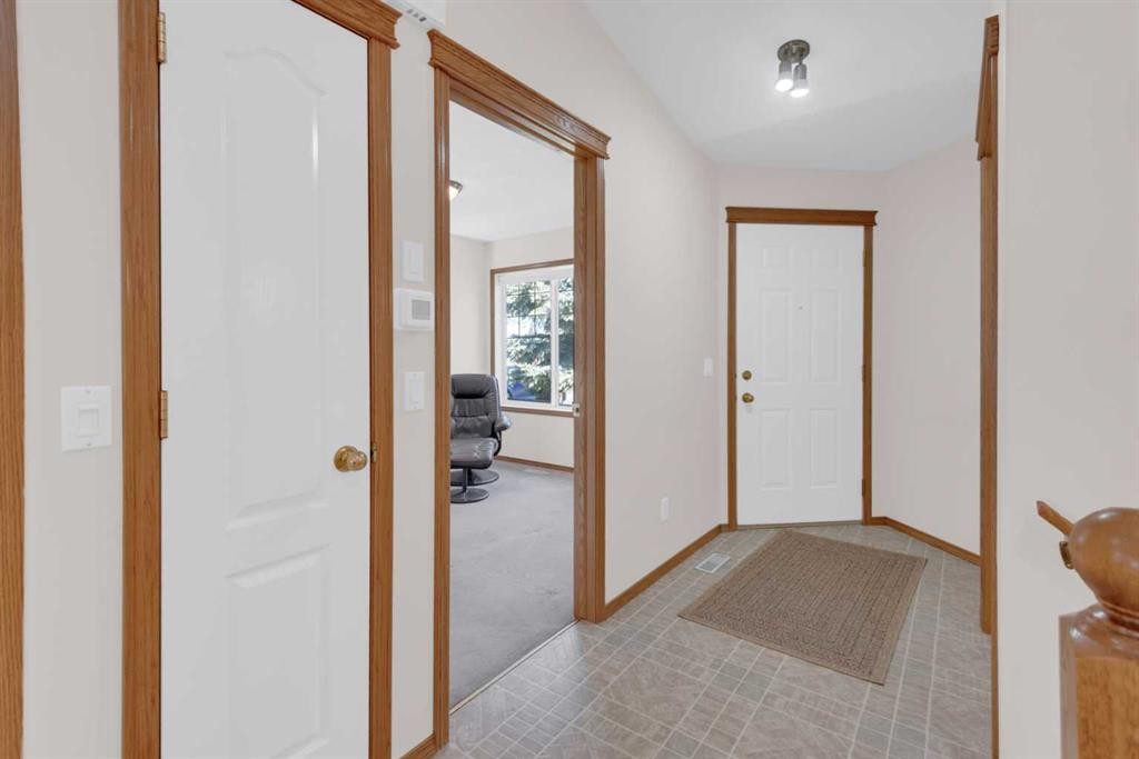 104 Whispering Way, Vulcan, AB - Indoor Photo Showing Other Room
