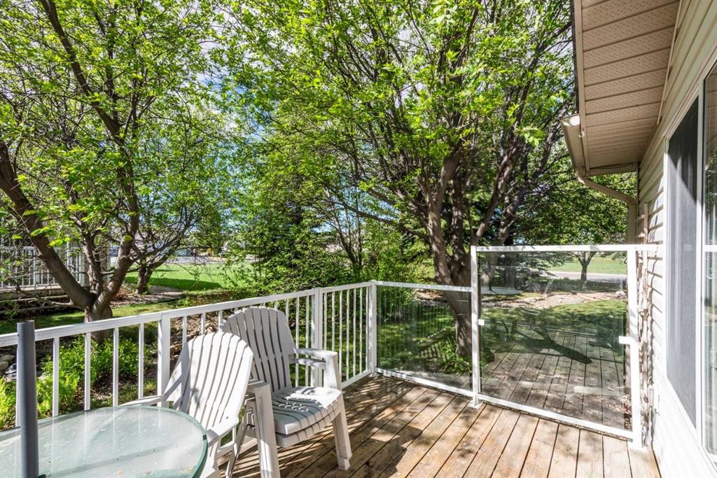 104 Whispering Way, Vulcan, AB - Outdoor With Exterior