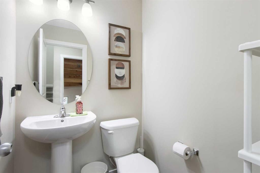 1492 Legacy Circle Se, Calgary, AB - Indoor Photo Showing Bathroom