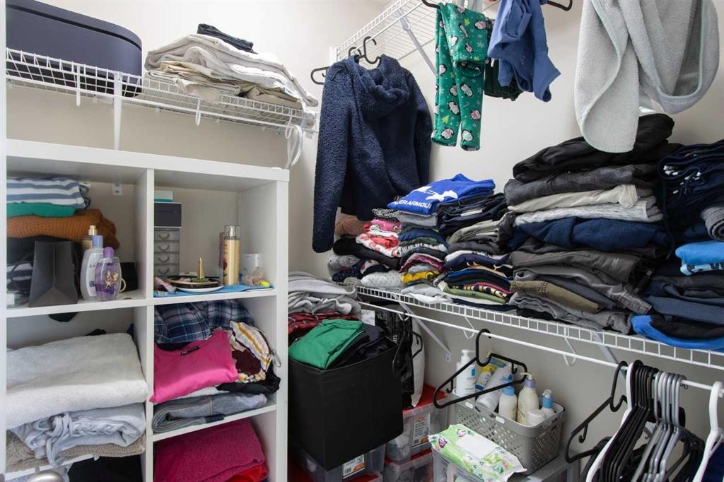 1492 Legacy Circle Se, Calgary, AB - Indoor With Storage