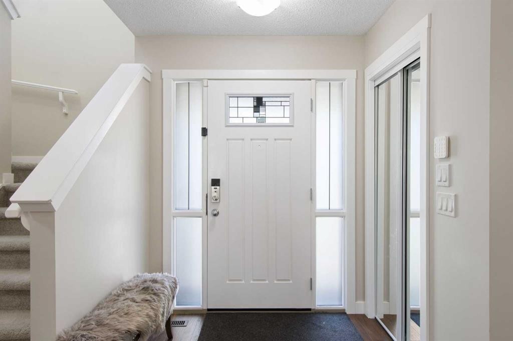 1492 Legacy Circle Se, Calgary, AB - Indoor Photo Showing Other Room