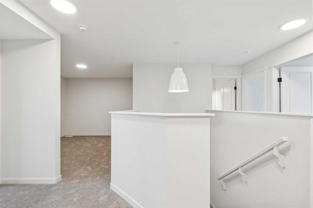 30 Bartlett Row Se, Calgary, AB - Indoor