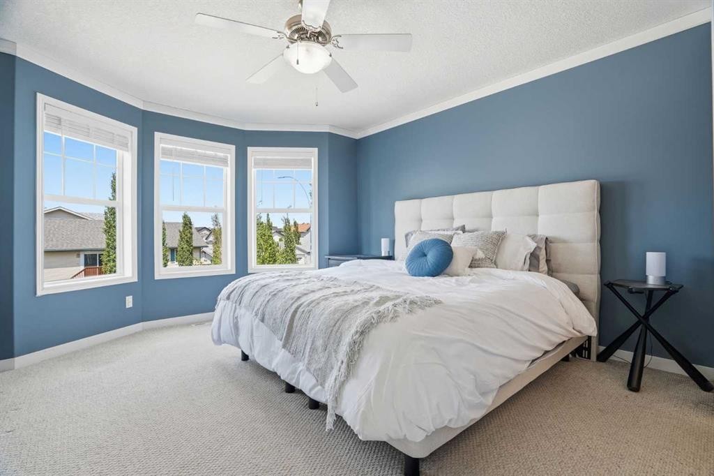 258 Cramond Circle Se, Calgary, AB - Indoor Photo Showing Bedroom