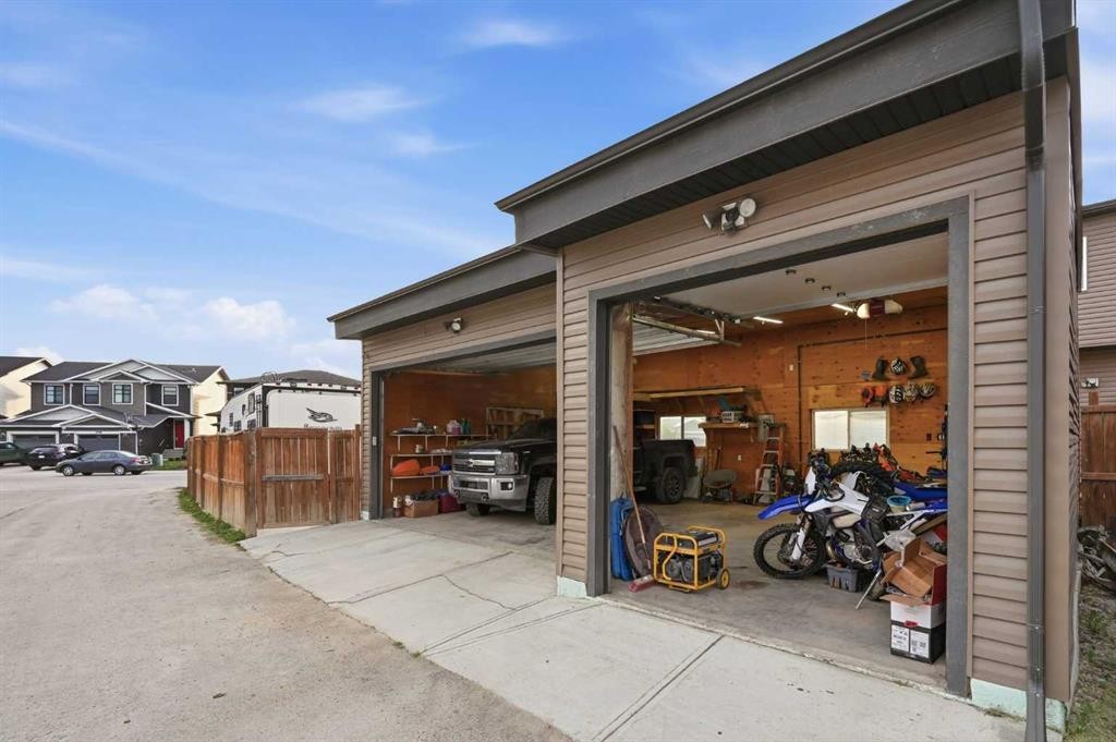 1071 Seton Circle Se, Calgary, AB - Outdoor