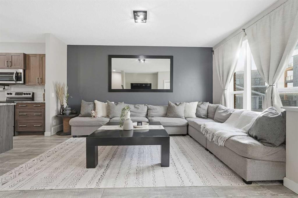 1071 Seton Circle Se, Calgary, AB - Indoor Photo Showing Living Room