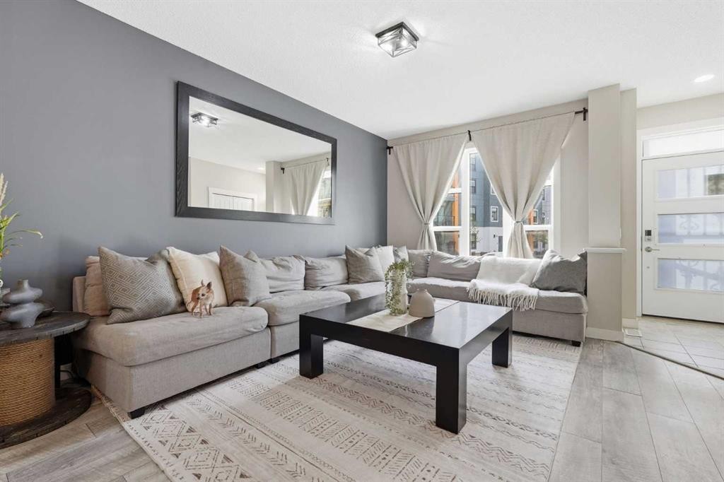 1071 Seton Circle Se, Calgary, AB - Indoor Photo Showing Living Room