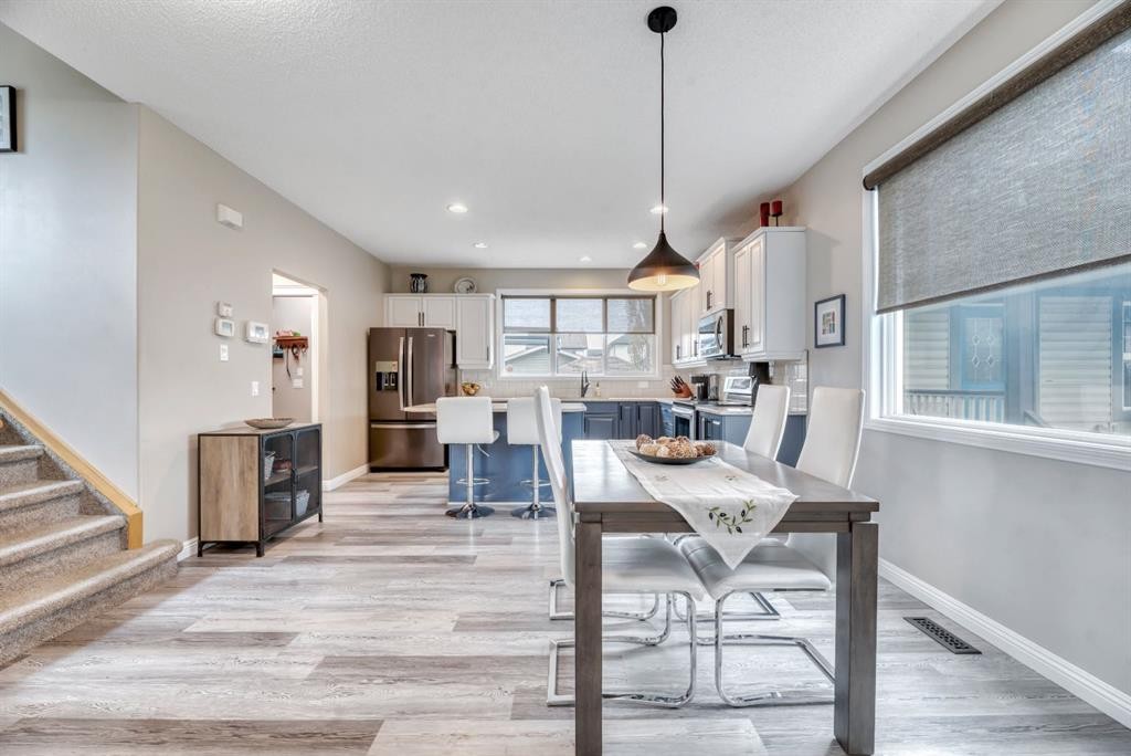 250 Prestwick Close Se, Calgary, AB - Indoor Photo Showing Dining Room
