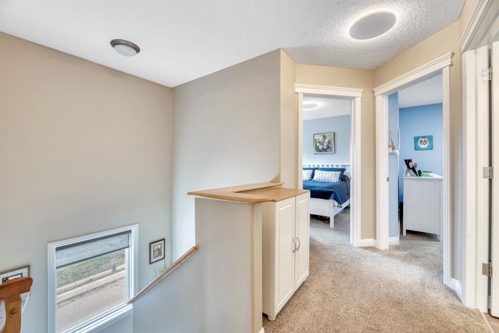 250 Prestwick Close Se, Calgary, AB - Indoor Photo Showing Other Room