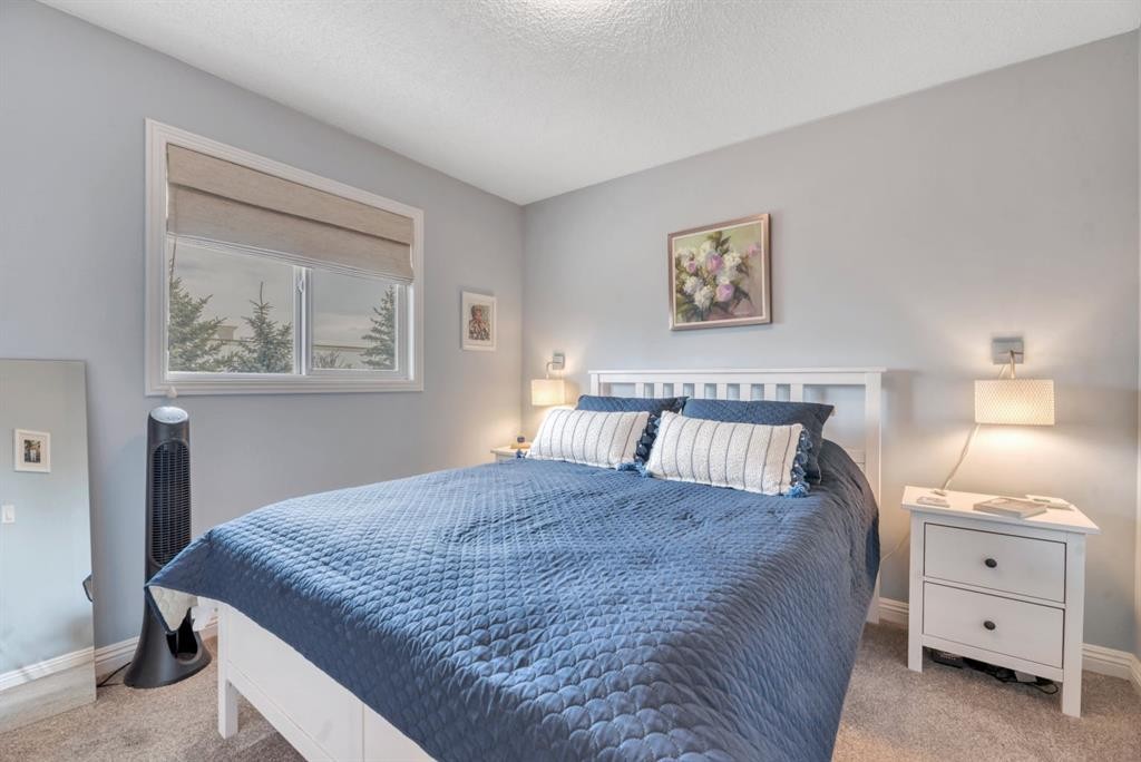 250 Prestwick Close Se, Calgary, AB - Indoor Photo Showing Bedroom