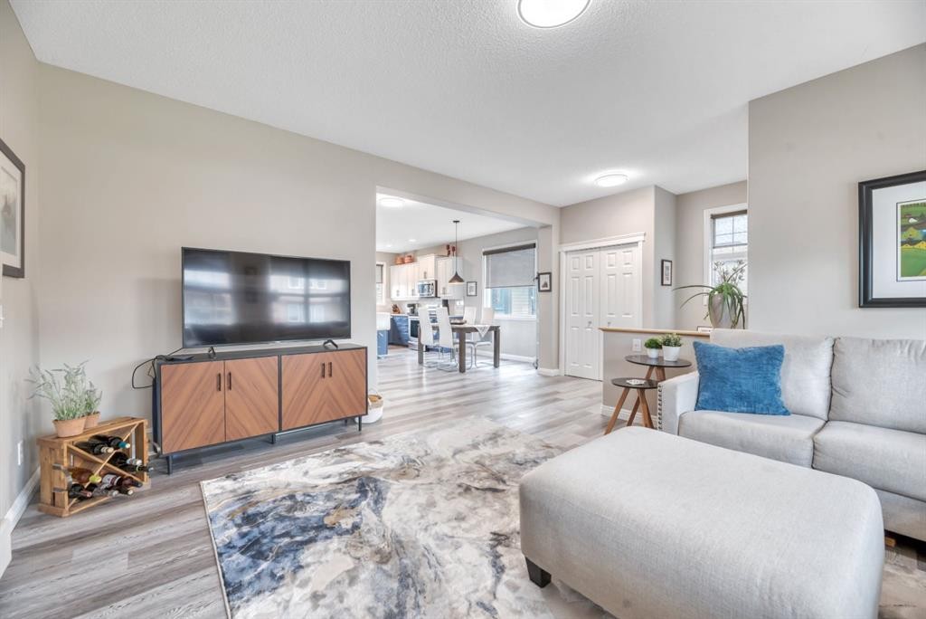 250 Prestwick Close Se, Calgary, AB - Indoor Photo Showing Living Room