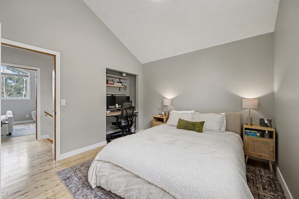921 Lawrence Grassi Ridge, Canmore, AB - Indoor Photo Showing Bedroom