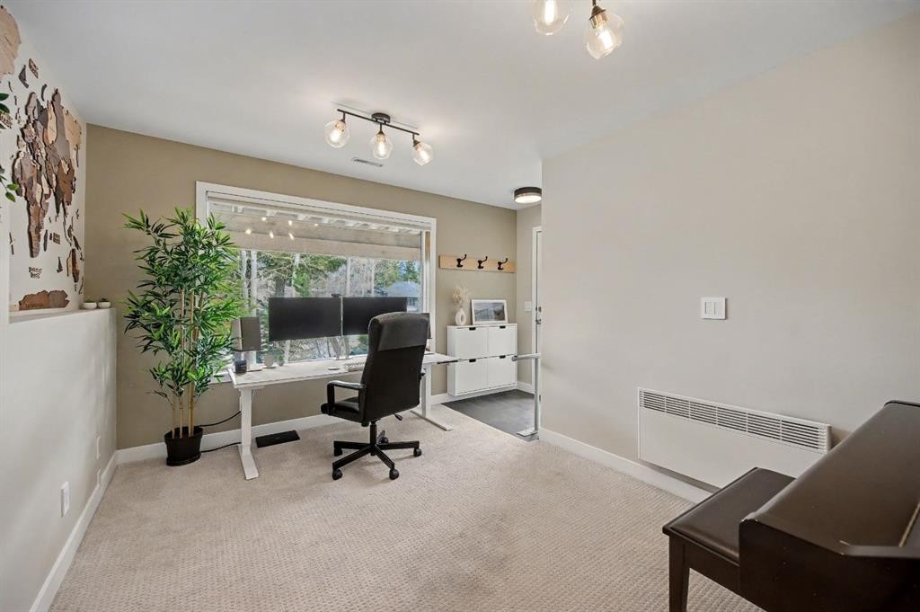 921 Lawrence Grassi Ridge, Canmore, AB - Indoor Photo Showing Office