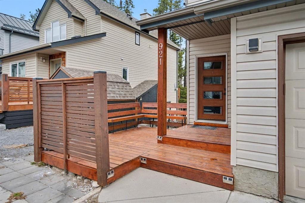 921 Lawrence Grassi Ridge, Canmore, AB - Outdoor With Exterior
