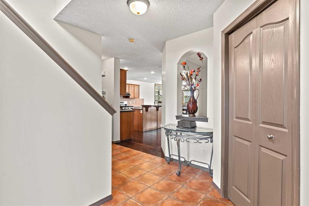 90 New Brighton Manor Se, Calgary, AB - Indoor Photo Showing Other Room
