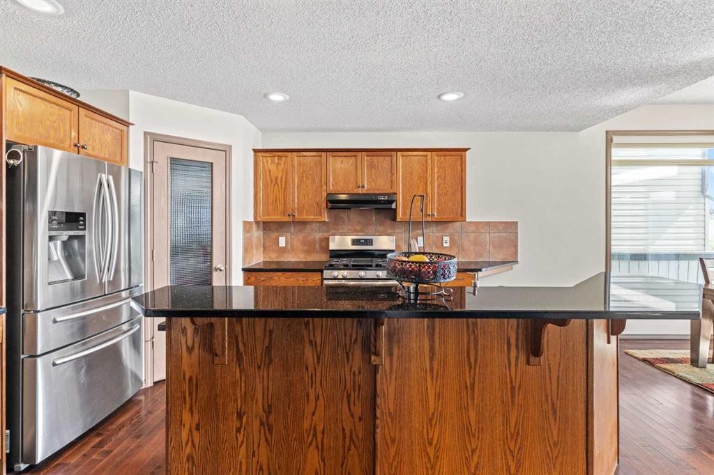 90 New Brighton Manor Se, Calgary, AB - Indoor Photo Showing Kitchen