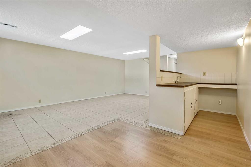 27 Aberdare Crescent Ne, Calgary, AB - Indoor