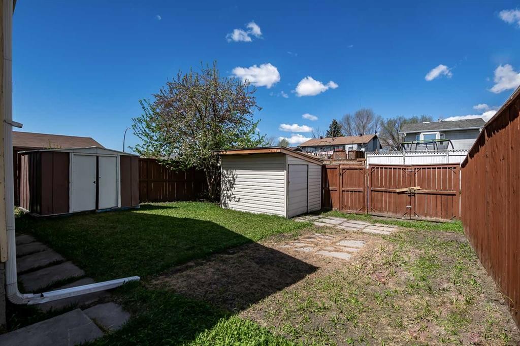 27 Aberdare Crescent Ne, Calgary, AB - Outdoor