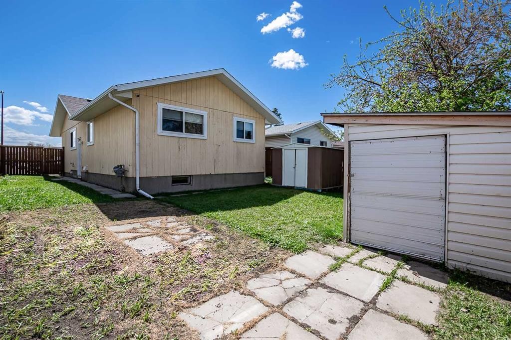 27 Aberdare Crescent Ne, Calgary, AB - Outdoor With Exterior