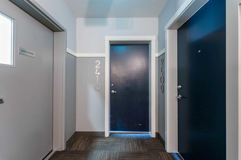 2410-42 Cranbrook Gardens Se, Calgary, AB - Indoor Photo Showing Other Room