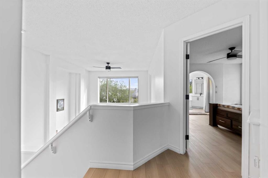 7 Country Hills Park Nw, Calgary, AB - Indoor Photo Showing Other Room