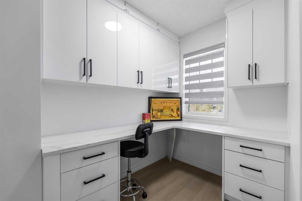7 Country Hills Park Nw, Calgary, AB - Indoor