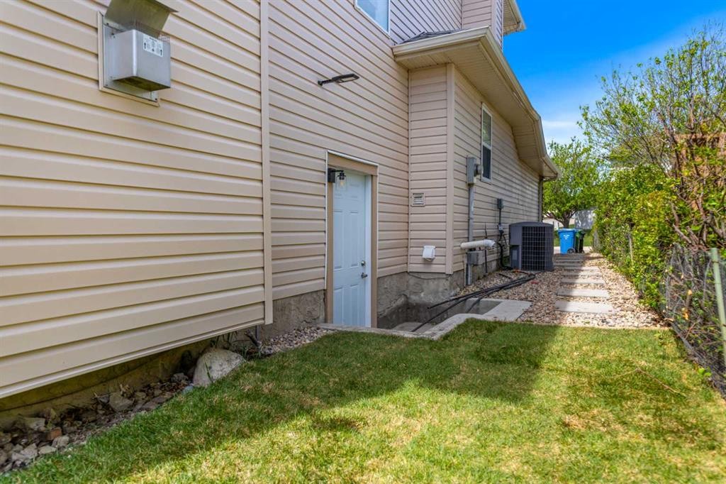 7 Country Hills Park Nw, Calgary, AB - Outdoor With Exterior