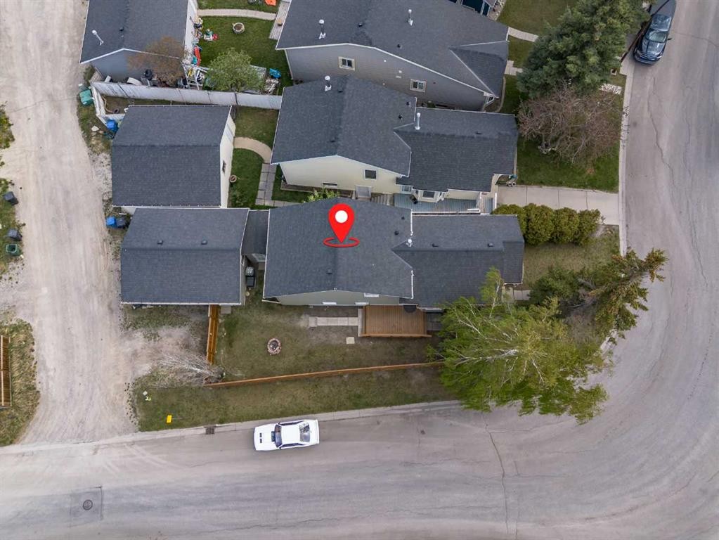 18 Martinview Crescent Ne, Calgary, AB - Outdoor With View