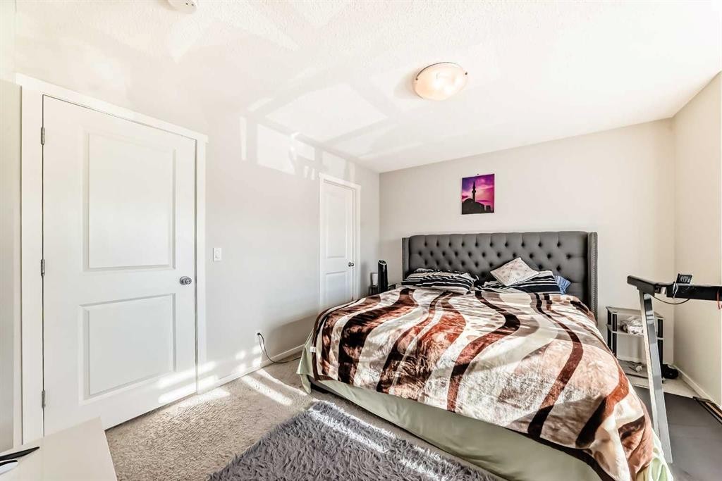 199 Savanna Parade Ne, Calgary, AB - Indoor Photo Showing Bedroom