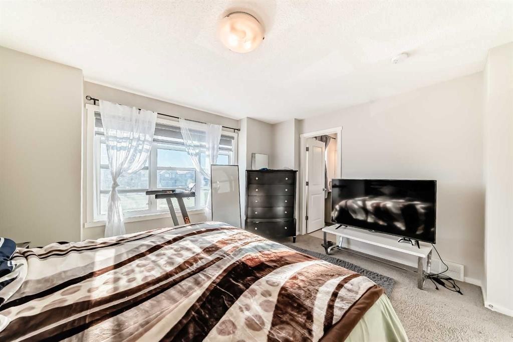 199 Savanna Parade Ne, Calgary, AB - Indoor Photo Showing Bedroom