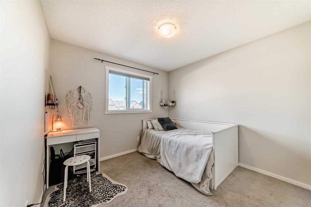 199 Savanna Parade Ne, Calgary, AB - Indoor Photo Showing Bedroom