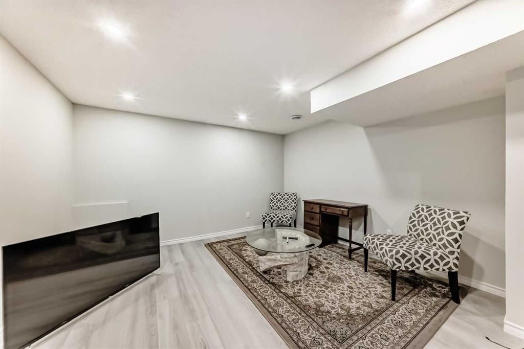199 Savanna Parade Ne, Calgary, AB - Indoor Photo Showing Other Room