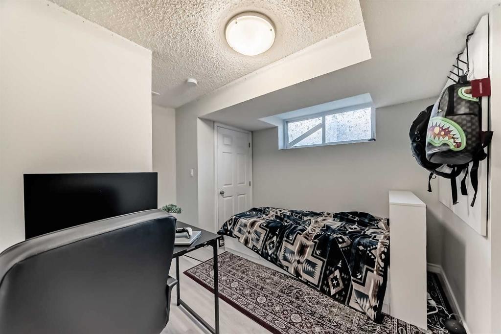 199 Savanna Parade Ne, Calgary, AB - Indoor