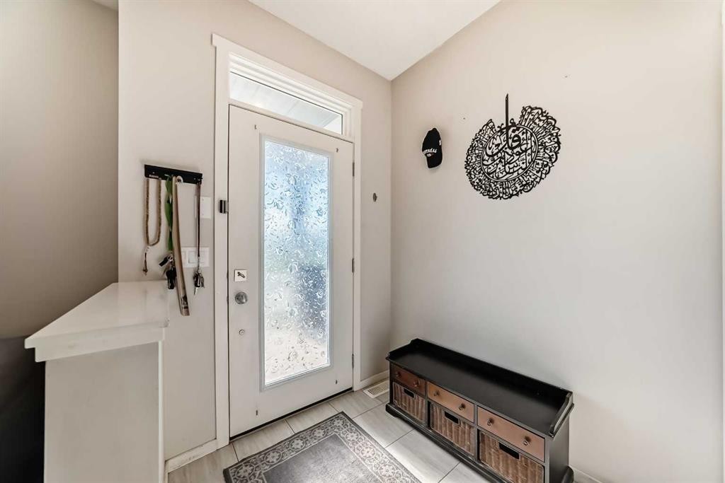 199 Savanna Parade Ne, Calgary, AB - Indoor Photo Showing Other Room